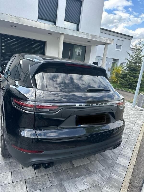 Schwarz Gebraucht 2018 Porsche Cayenne SUV | 57.999 € - Bild 1/4