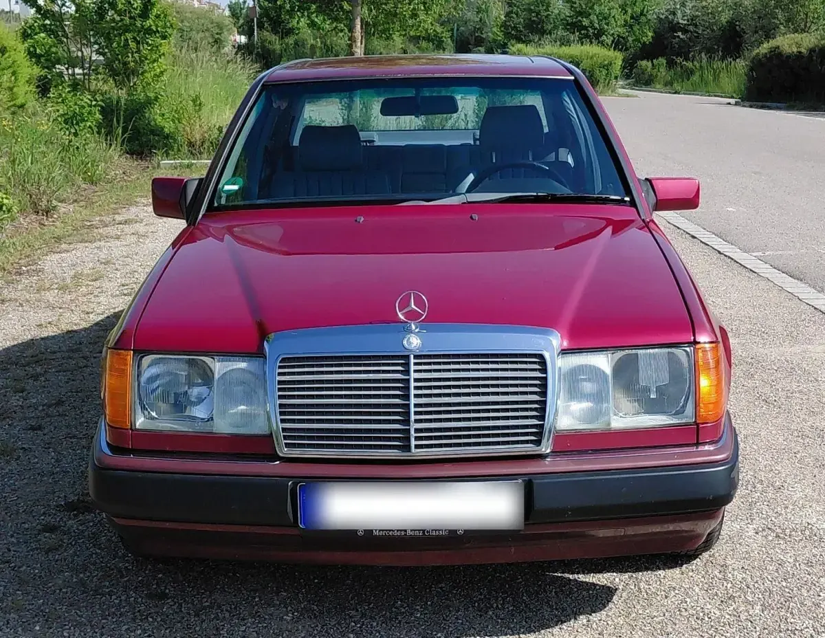 Gebraucht Mercedes 230 132 PS (97 kW) 1990 Limousine