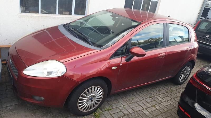 Rot Gebraucht 2007 Fiat Punto Kleinwagen | 599 € (Guter Preis) - Bild 1/4
