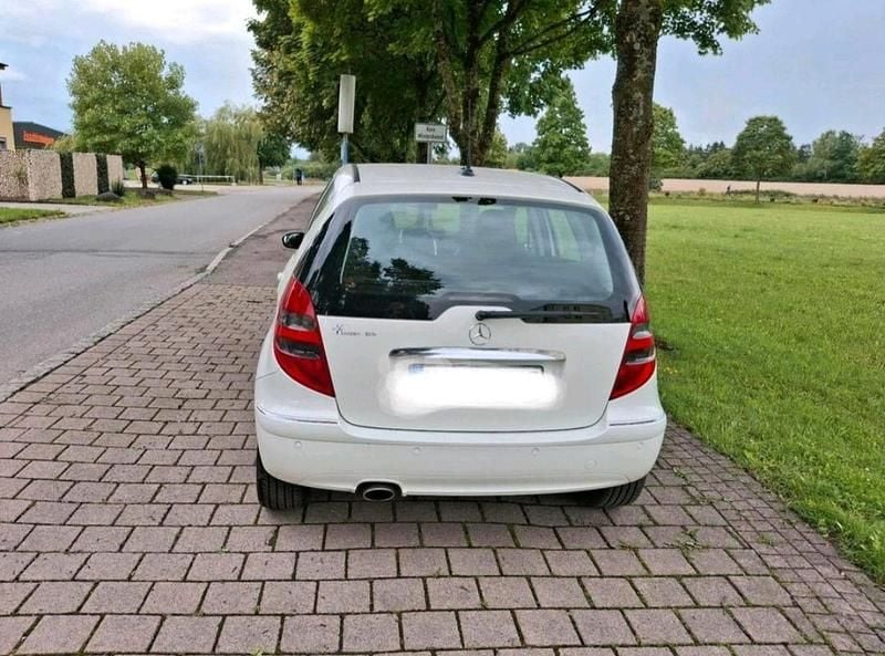 Gebraucht Mercedes 170 116 PS (85 kW) 2007 Weiß Limousine