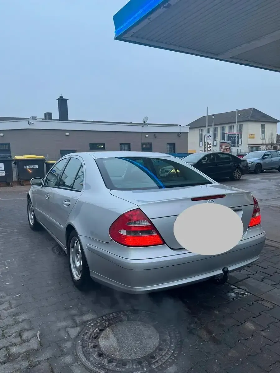 Gebraucht Mercedes E220 150 PS (110 kW) 2003 Grau Limousine