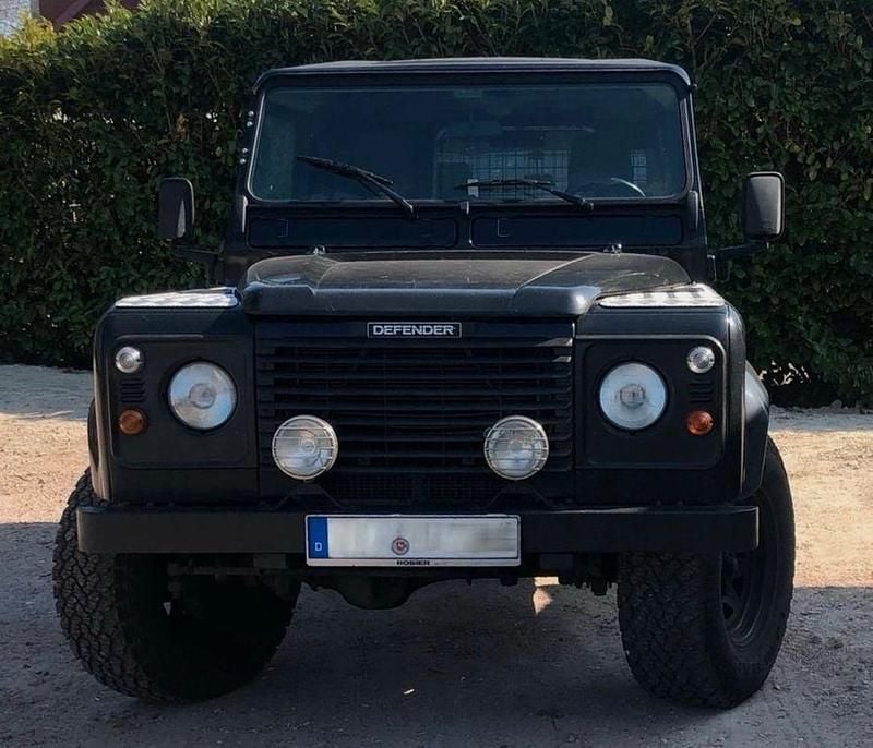 Schwarz Gebraucht 2000 Land Rover Defender SUV | 21.500 € (Fairer Preis) - Bild 1/4