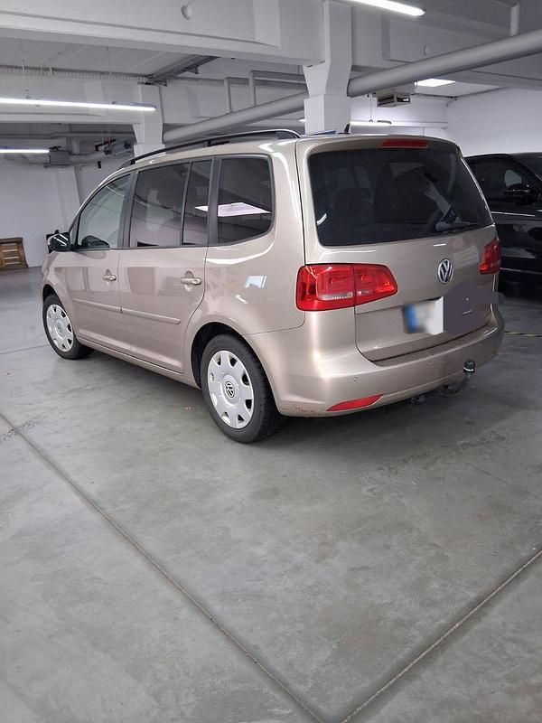 Gebraucht VW Touran 105 PS (77 kW) 2014 Beige Van / Kleinbus
