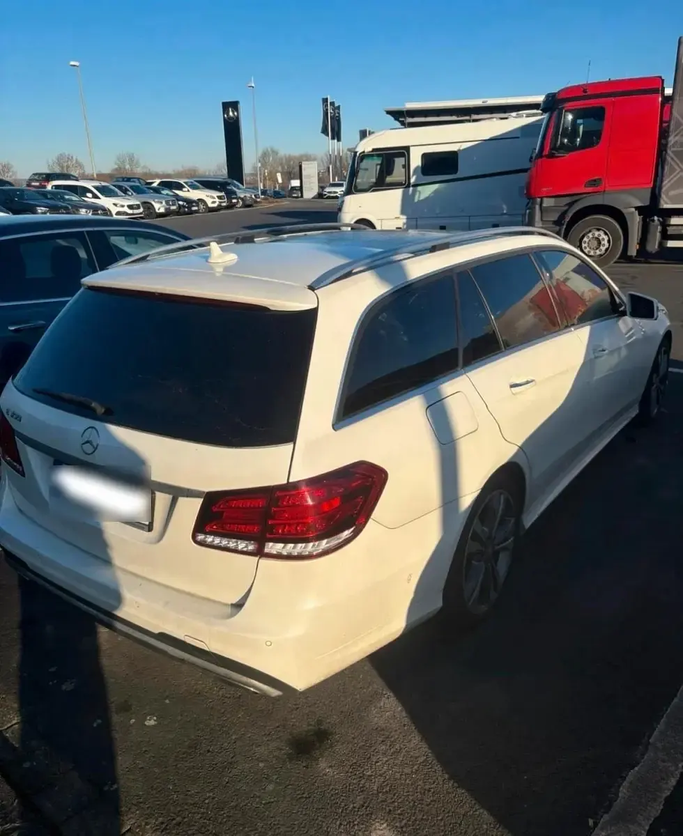 Gebraucht Mercedes E350 AMG line 258 PS (189 kW) 2014 Weiß Kombi