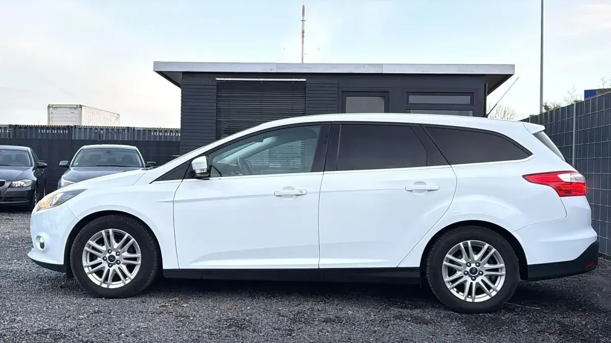 Usado Ford Focus Titanium 125 CV (91 kW) 2014 Blanco Familiar