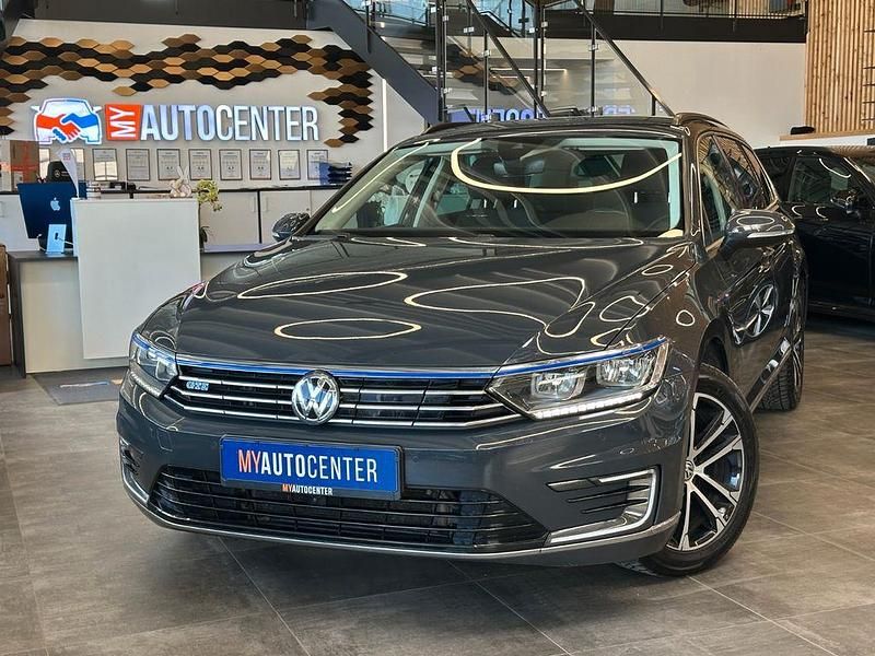 Gebraucht VW Passat GTE 156 PS (114 kW) 2018 Grau Kombi
