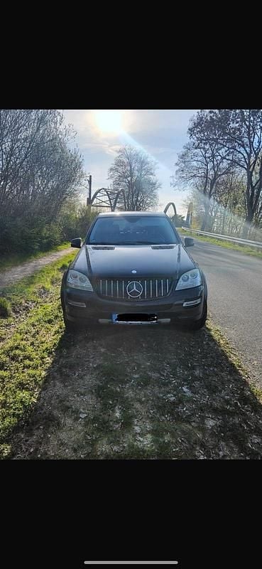 Gebraucht Mercedes ML320 224 PS (164 kW) 2008 Schwarz SUV