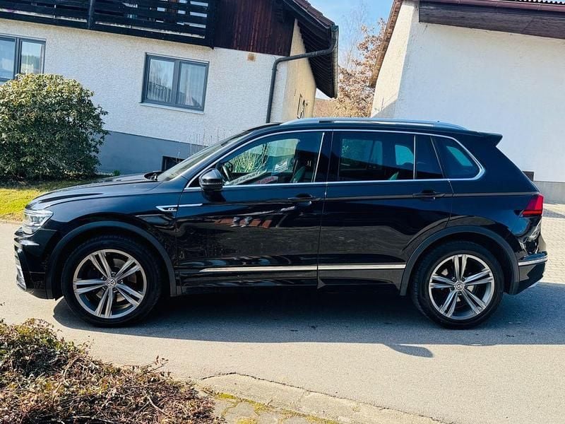 Gebraucht VW Tiguan Highline 239 PS (175 kW) 2017 Schwarz SUV