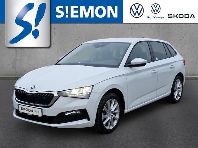 Weiss Gebraucht 2023 Skoda Scala Style Kleinwagen | 23.730 € (Etwas zu teuer) - Bild 1/4