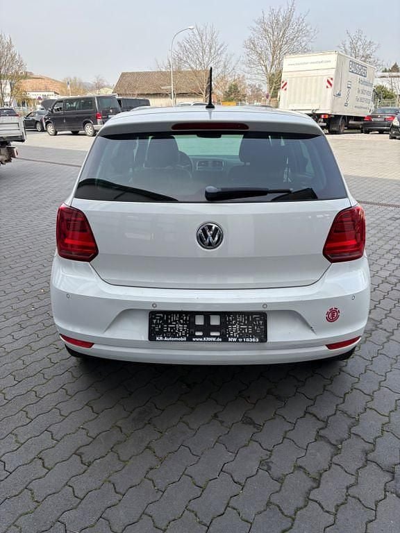 Gebraucht VW Polo 75 PS (55 kW) 2015 Weiß Limousine