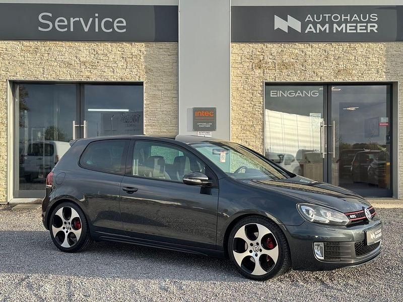Grau Gebraucht 2011 VW Golf VI GTI Coupé | 10.999 € (Etwas zu teuer) - Bild 1/4