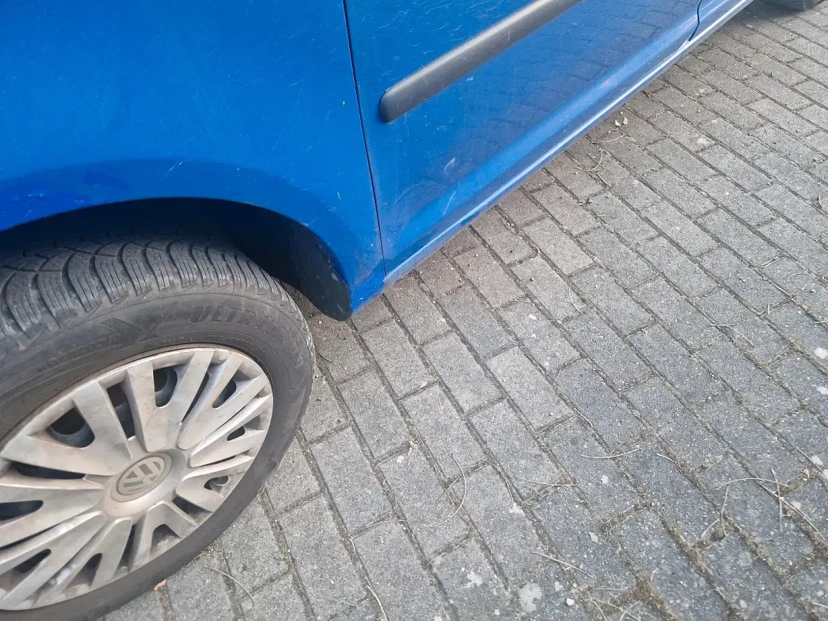Usado VW Caddy 110 HP (80 kW) 2007 Azul Monovolume