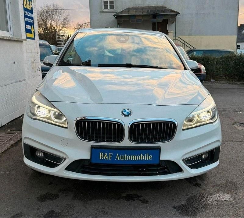 Gebraucht BMW 216 Luxury Line 116 PS (85 kW) 2016 Weiß Kombi