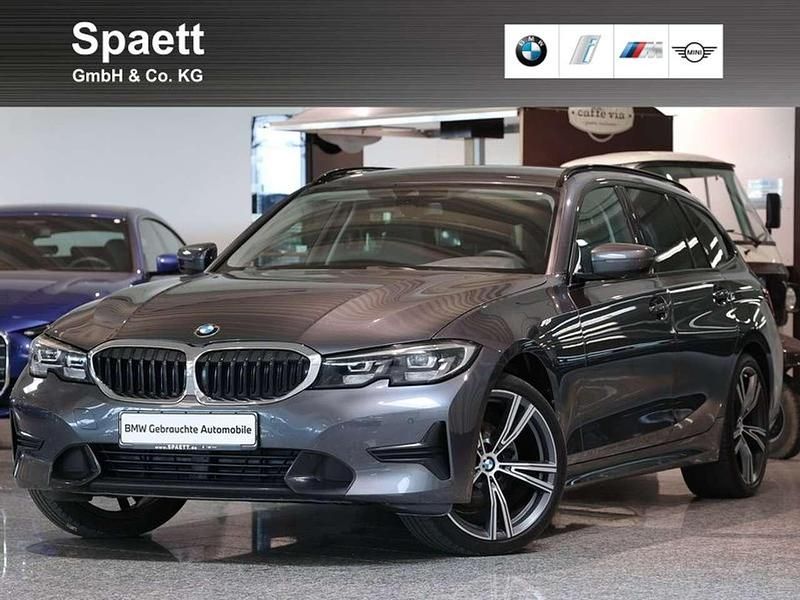 Mineralgrau Gebraucht 2022 BMW 320 Sport Line Kombi | 24.800 € (Superpreis) - Bild 1/4