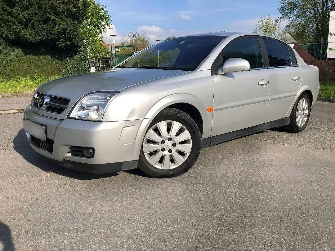 Gebraucht Opel Vectra 122 PS (89 kW) 2003 Silber Limousine
