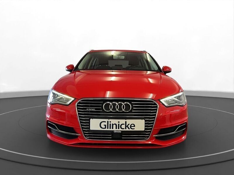 Gebraucht Audi A3 Sportback e-tron Design 204 PS (150 kW) 2016 Rot Kleinwagen