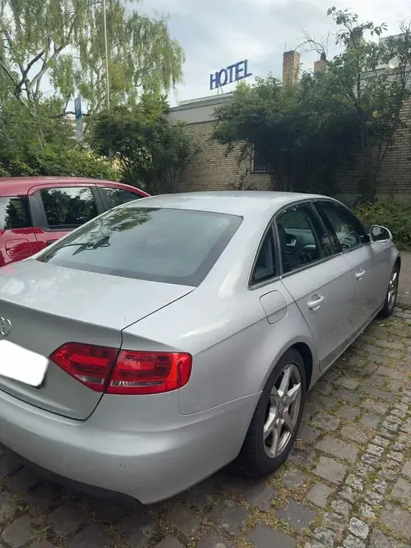 Gebraucht Audi A4 160 PS (117 kW) 2009 Silber Limousine