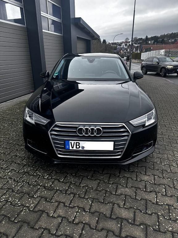 Gebraucht Audi A4 Ambiente 190 PS (139 kW) 2016 Schwarz Limousine