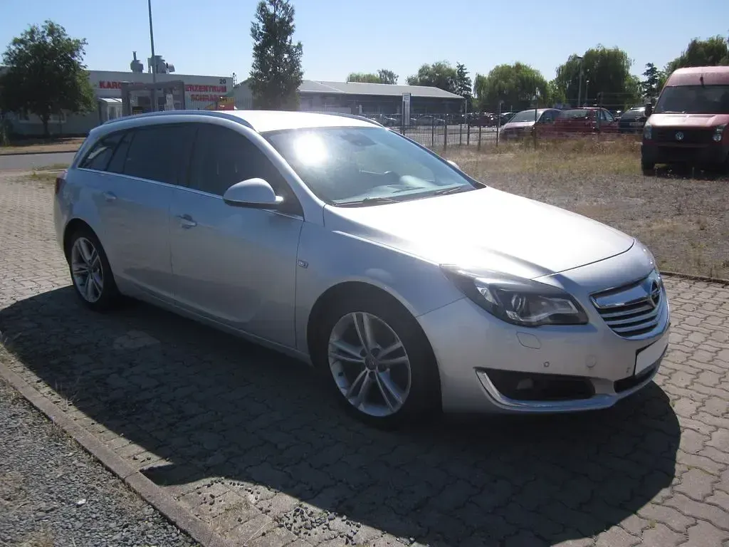 Gebraucht Opel Insignia Edition 163 PS (119 kW) 2014 Silber Kombi