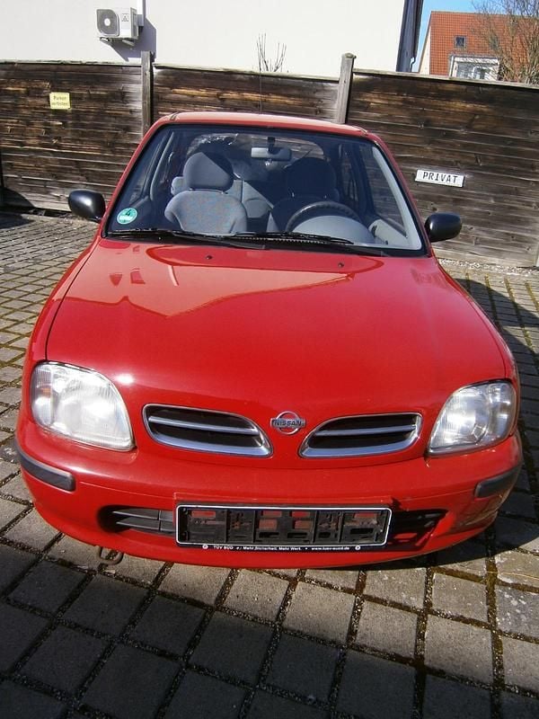 Gebraucht Nissan Micra 54 PS (39 kW) 1999 Rot Kleinwagen