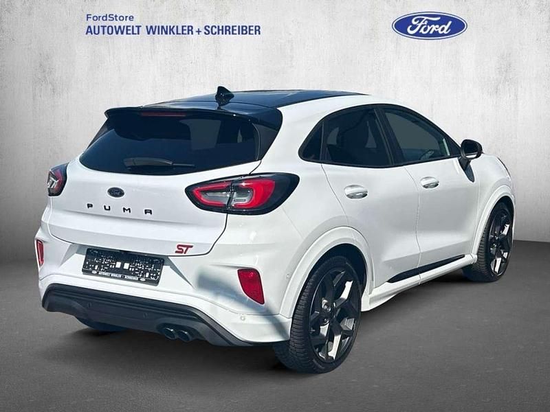 Używany Ford Puma ST 200 KM (147 kW) 2021 Biały Sedan/Limuzyna