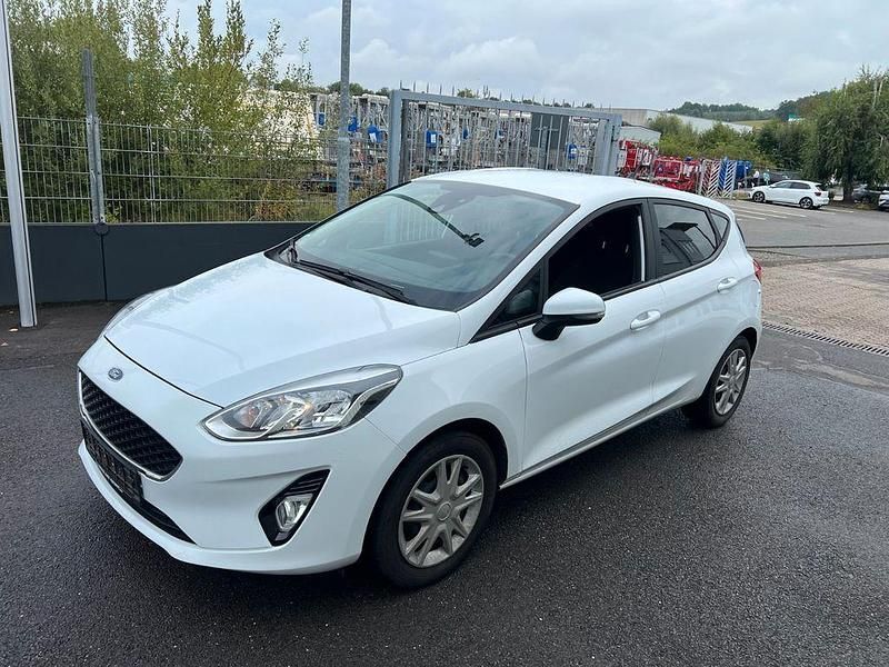 Weiß Gebraucht 2020 Ford Fiesta Cool & Connect Kleinwagen | 5.990 € (Superpreis) - Bild 1/4