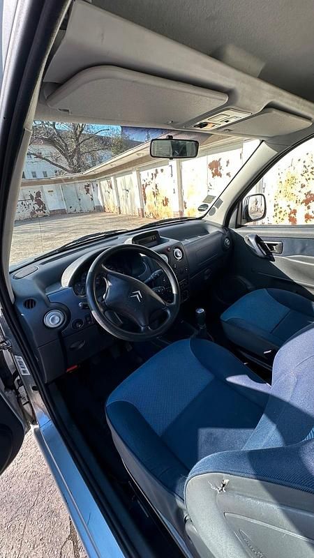 Gebraucht Citroën Berlingo 108 PS (79 kW) 2003 Silber Van / Kleinbus