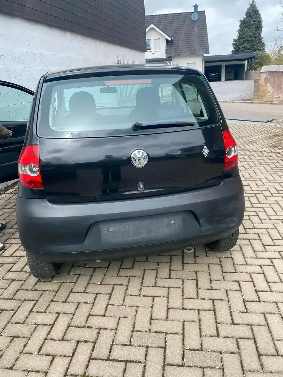 Gebraucht VW Fox 55 PS (40 kW) 2007 Schwarz Kleinwagen
