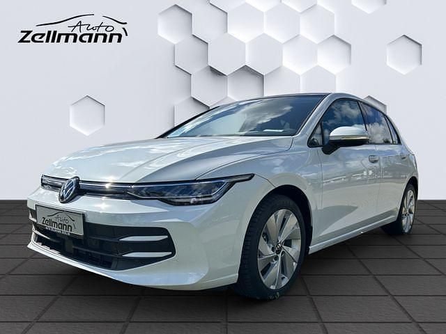 Weiss Gebraucht 2024 VW Golf VIII S Limousine | 26.633 € (Fairer Preis) - Bild 1/3