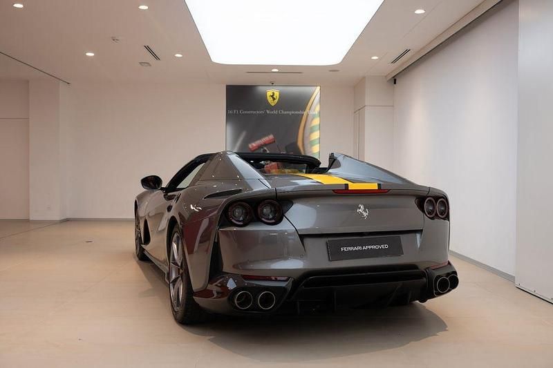Gebraucht Ferrari 812 2023 Grau Cabrio