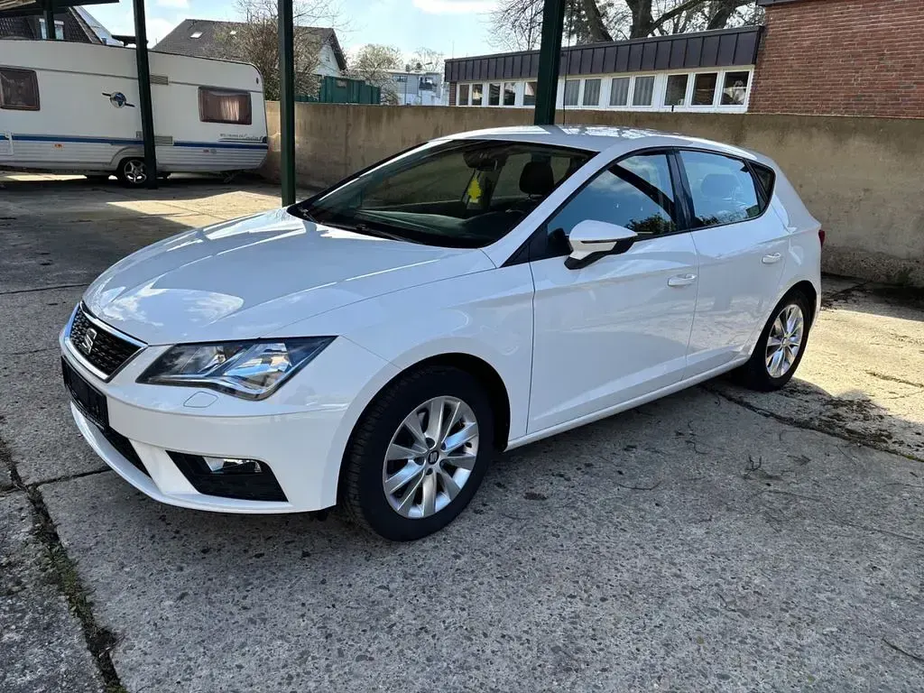 Gebraucht Seat Leon Style 150 PS (110 kW) 2018 Weiß Limousine