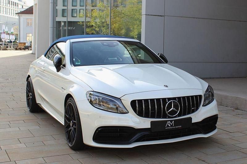 Diamantweiss metalliclack (metallic) Gebraucht 2023 Mercedes C63S AMG AMG Cabrio | 92.950 € - Bild 1/4