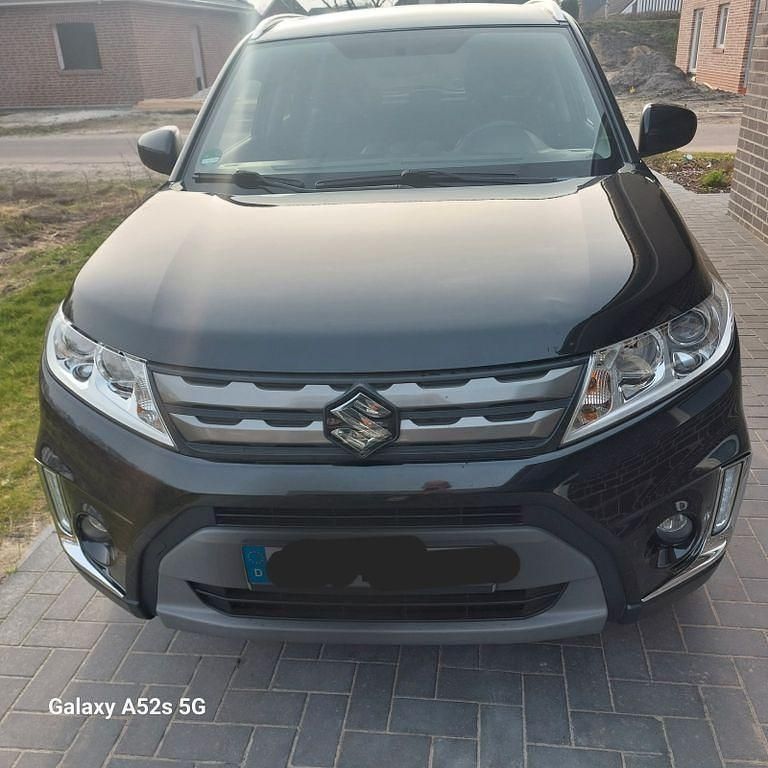 Gebraucht Suzuki Vitara Comfort 120 PS (88 kW) 2015 Schwarz SUV