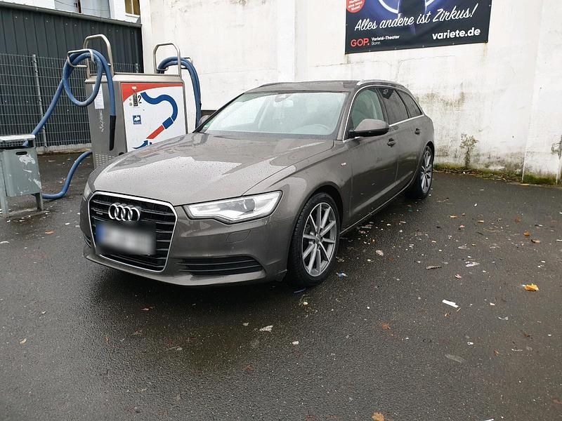 Gebraucht Audi A6 245 PS (180 kW) 2012 Grau Kombi