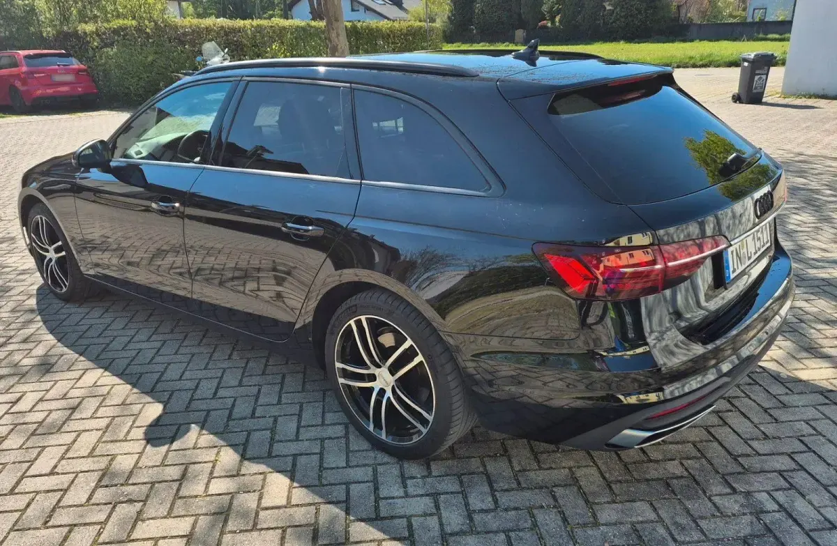 Używany Audi A4 163 KM (119 kW) 2022 Czarny Kombi