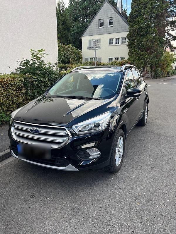 Schwarz Gebraucht 2020 Ford Kuga Titanium SUV | 12.900 € - Bild 1/4