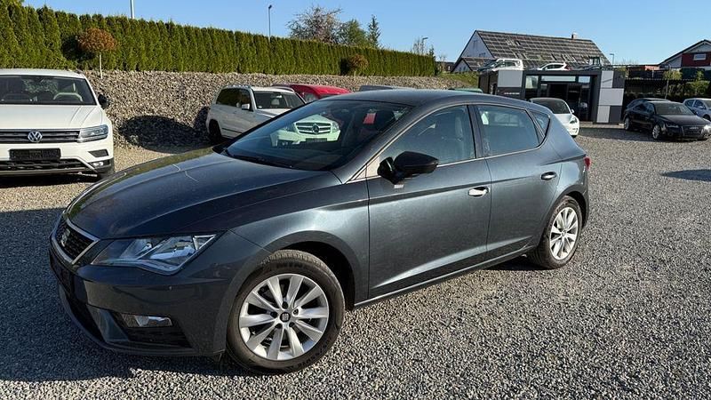 Second-hand Seat Leon Style 116 CP (85 kW) 2018 Gri Berlinǎ