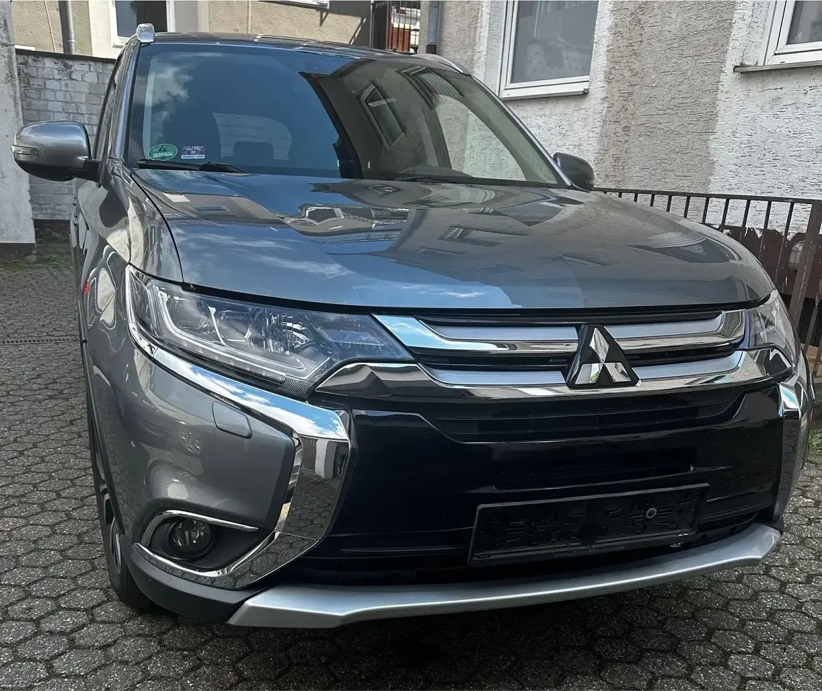 Gebraucht Mitsubishi Outlander 150 PS (110 kW) 2016 Grau SUV