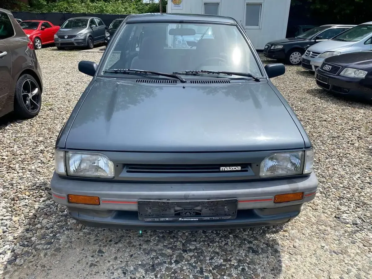 Gebraucht Mazda 121 54 PS (39 kW) 1990 Other Limousine