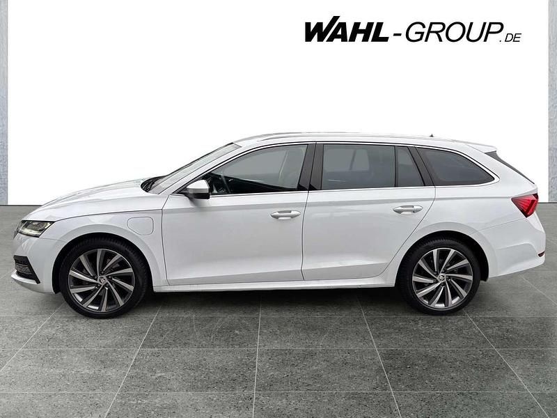 Gebraucht Skoda Octavia Style 204 PS (150 kW) 2022 Weiß Kombi
