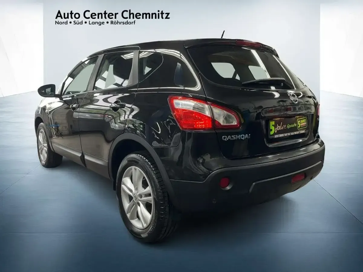 Gebraucht Nissan Qashqai Acenta 131 PS (96 kW) 2013 Schwarz SUV