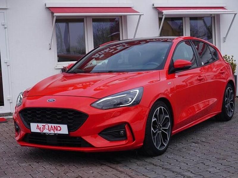 Gebraucht Ford Focus ST-Line 125 PS (91 kW) 2019 Rot Limousine