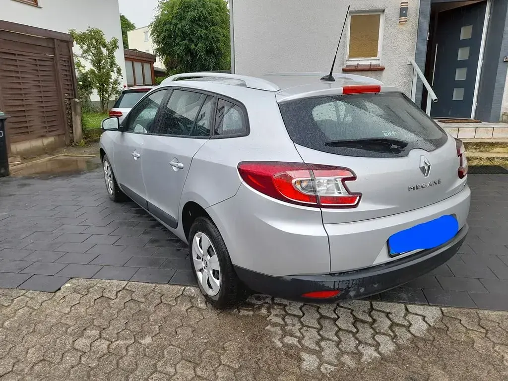 Gebraucht Renault Mégane GrandTour 110 PS (80 kW) 2013 Silber Kombi