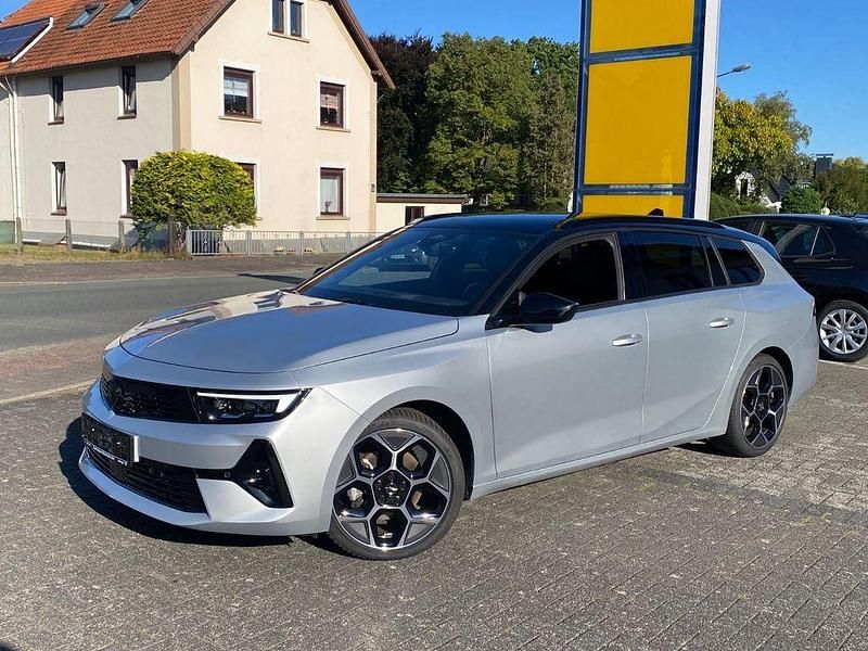 Grau Gebraucht 2024 Opel Astra Ultimate Kombi | 26.500 € (Fairer Preis) - Bild 1/4