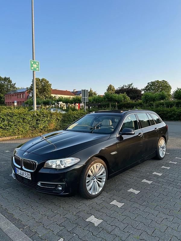 Schwarz Gebraucht 2013 BMW 535 Kombi | 17.400 € (Guter Preis) - Bild 1/4