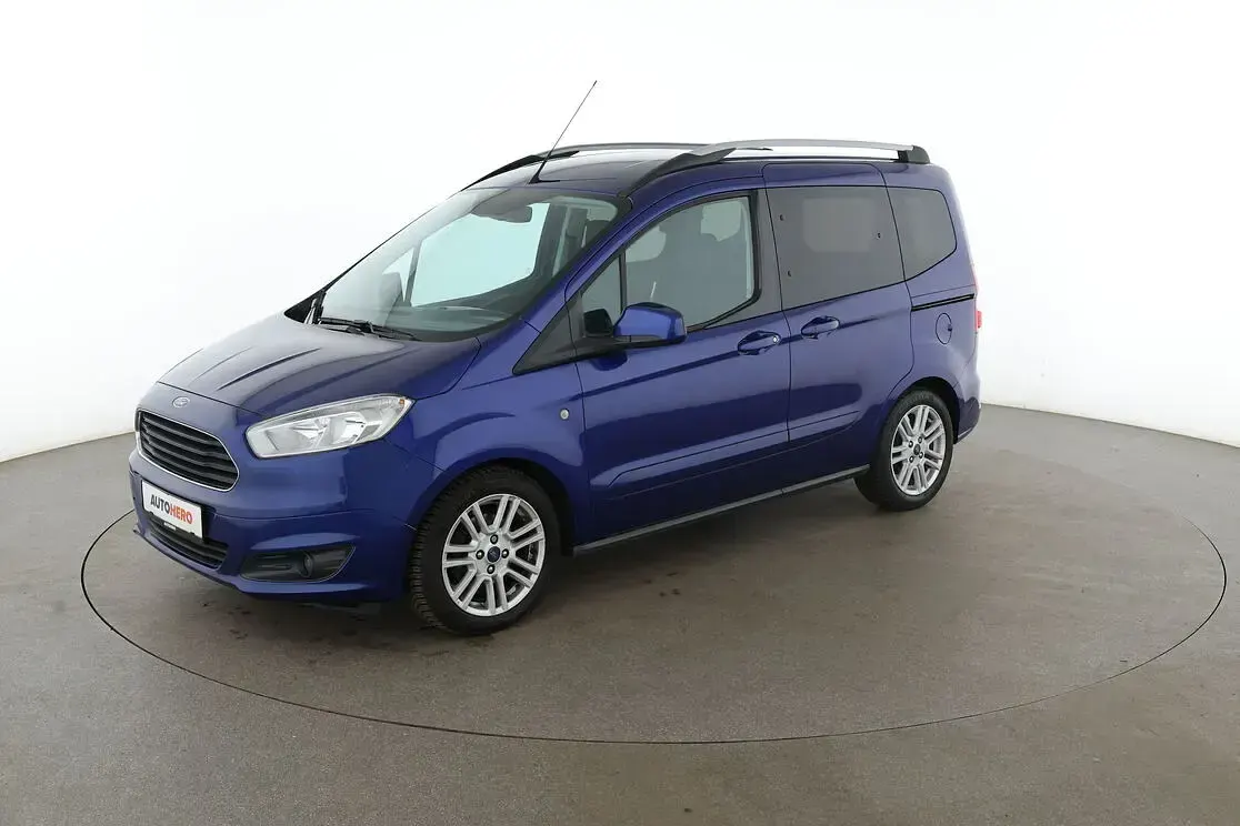Gebraucht Ford Tourneo Courier Titanium 101 PS (74 kW) 2017 Van / Kleinbus