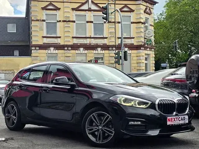 Gebraucht BMW 118 Sport Line 140 PS (102 kW) 2020 Schwarz Kleinwagen