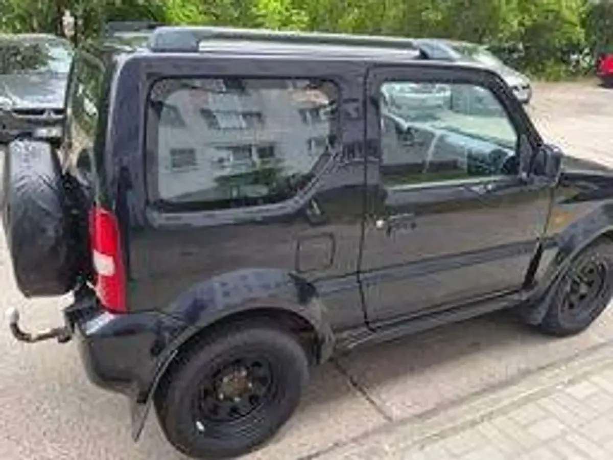 Gebraucht Suzuki Jimny Club 86 PS (63 kW) 2012 Schwarz SUV