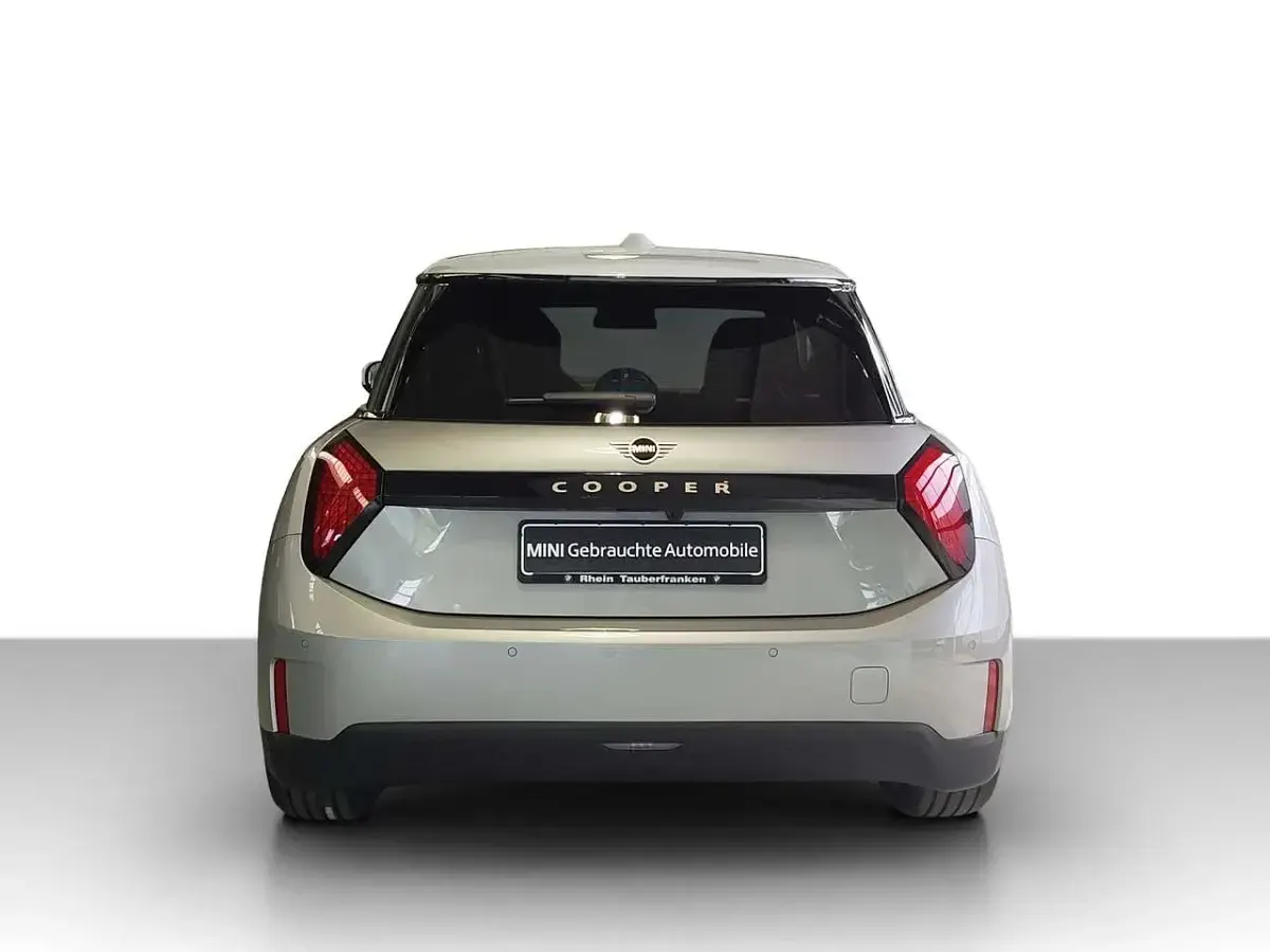 Gebraucht Mini Cooper 135 kW (184 PS) 2025 Melting silver iii Kleinwagen