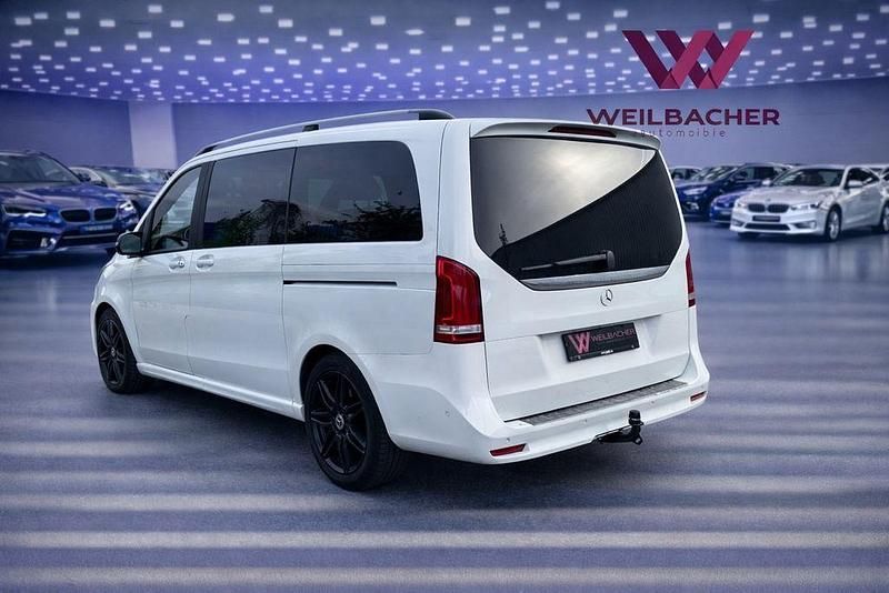 Gebraucht Mercedes V220 AMG line 163 PS (119 kW) 2022 Weiß Van / Kleinbus